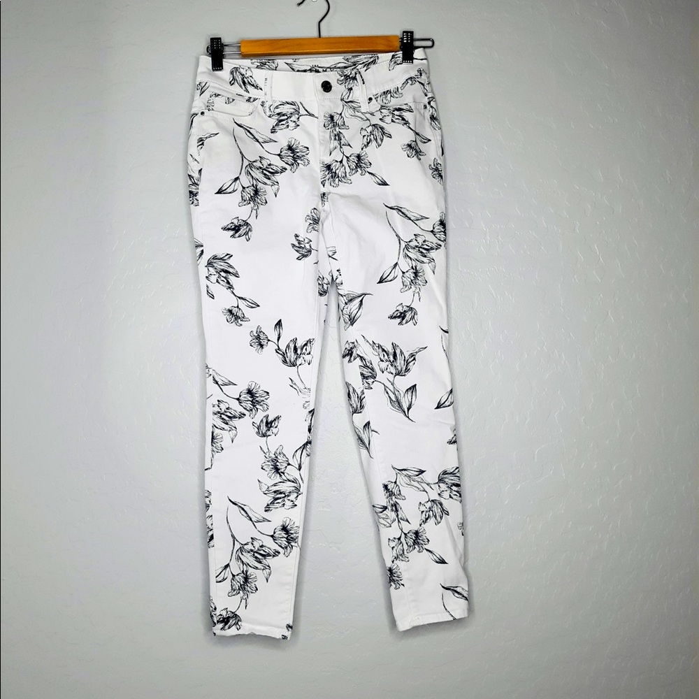 WHBM Skinny Ankle Sz 2P white & black